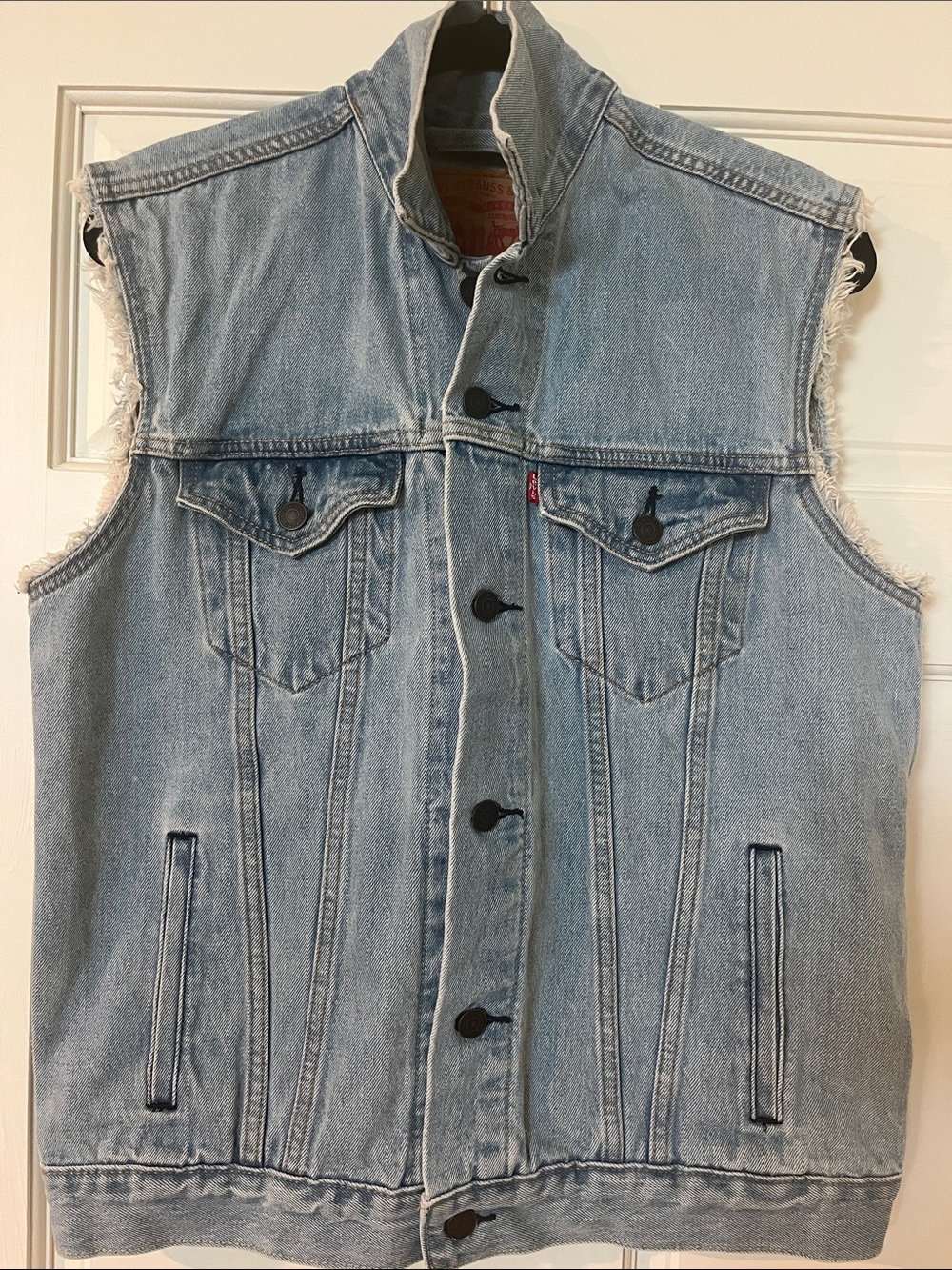 Levi’s Light Blue Denim Sleeveless Jacket Medium
